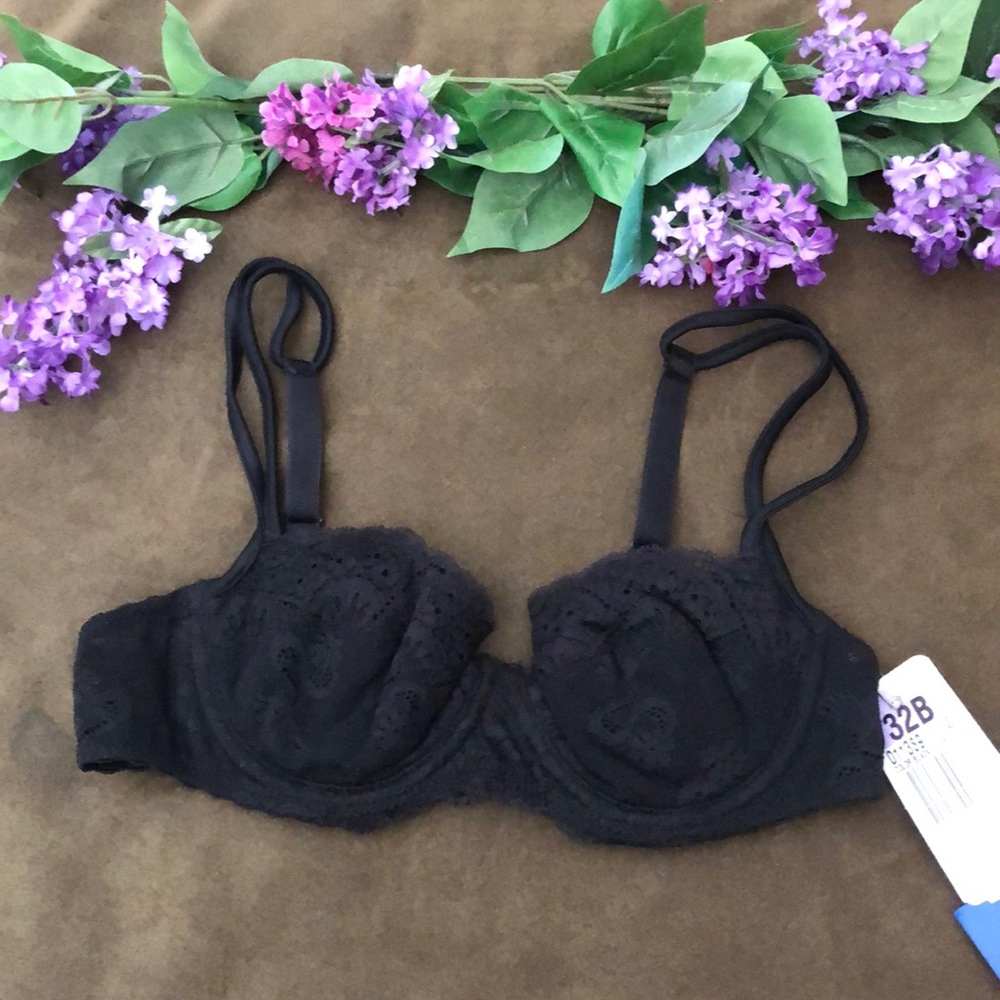 New Leonisa black lace bra 32B